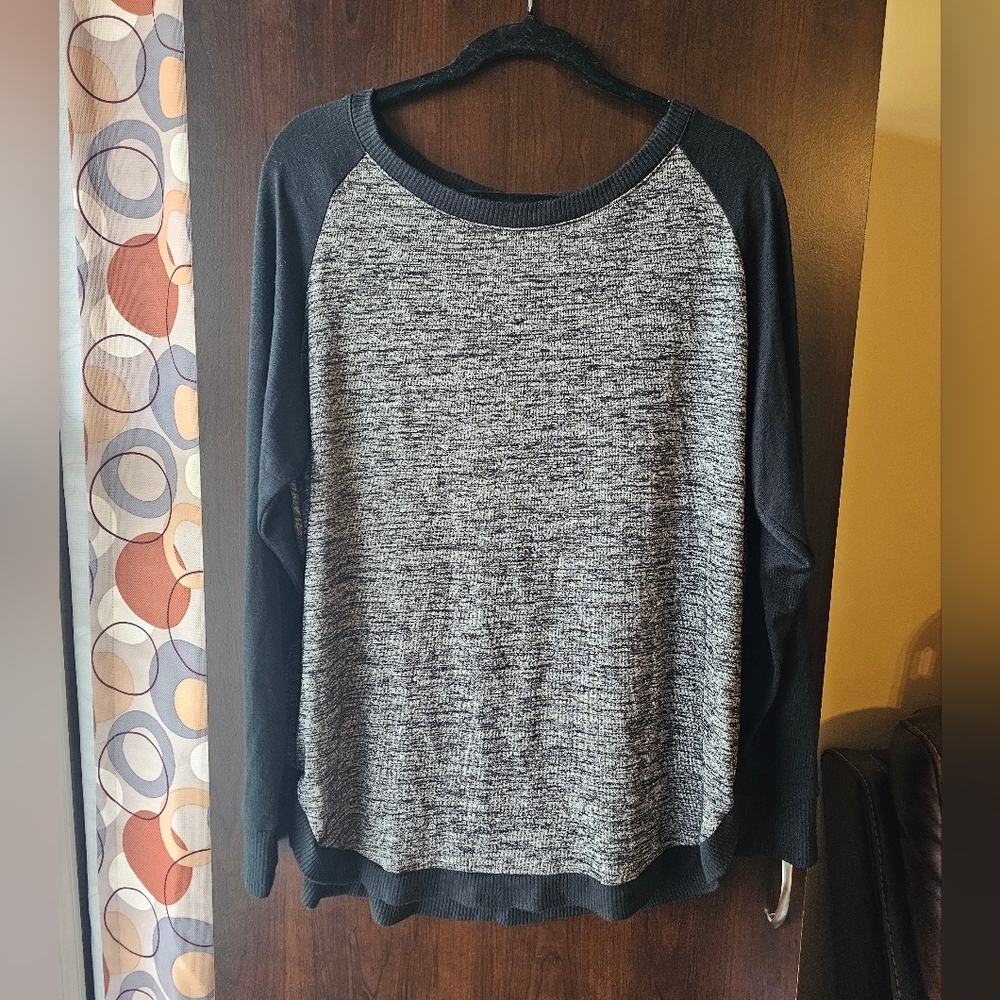 GAP Charcoal and Black Thin Long Sleeve Top